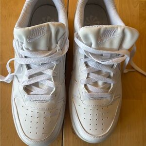 Nike Kids Low Borough Court Shoes